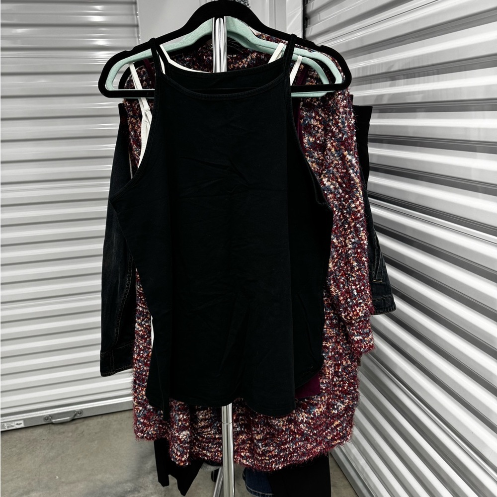 Torrid | Bundle of 4 Foxy Tanks | size 3 - Picture 4 of 12